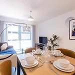 Quiet 2-Bed Home In Birmingham, Ideal For Relaxing