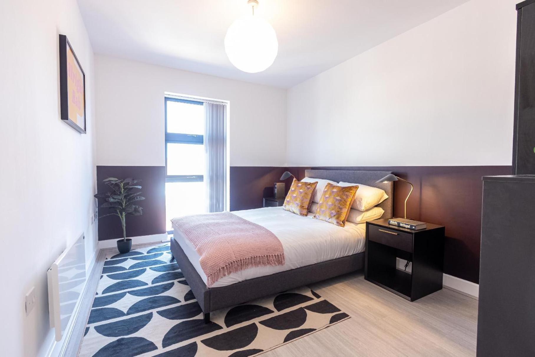 Quiet 2-bed In Birmingham, Ideal For Relaxing Apartment *